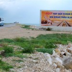 causeway-sign-medium1 The causeway to Cayo Coco with its message to workers: "Here you must stack rocks without looking ahead."